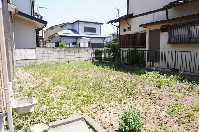 越谷市弥栄町3丁目 中古戸建の庭