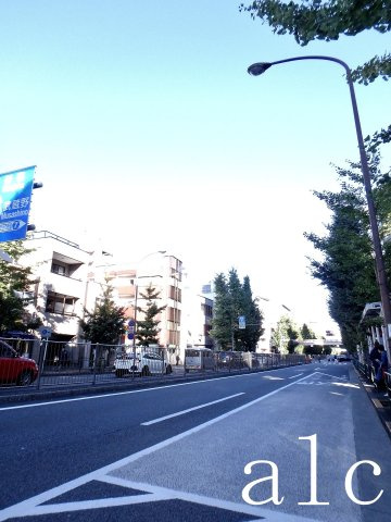 杉並区堀ノ内３丁目のアパートの周辺