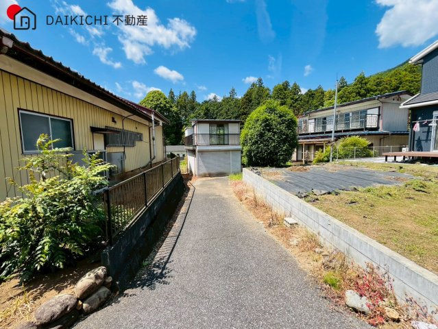 【前面道路含む現地写真】 | 日高市高岡　中古戸建