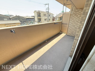 【バルコニー】 | キングマンション新淀川 | バルコニーは南東向きです♪日当たり良好です！！