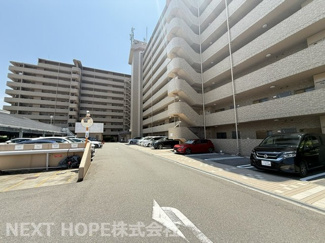 【外観】 | キングマンション新淀川 | 【キングマンション新淀川】地上１１階建　総戸数202戸　ご紹介のお部屋は２階部分です♪ゆったりとした２LDKの 間取りです！