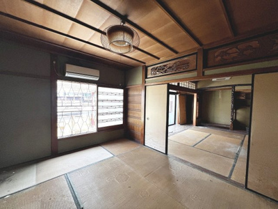 【和室】 | 富秋町２丁目　中古戸建 | ■即日内覧可能■緑豊かな公園や教育施設が徒歩圏内に揃い、子育てに理想的な環境です。リフォームプランのご相談も承っております。お好きな間取にDIYも可能な物件です。