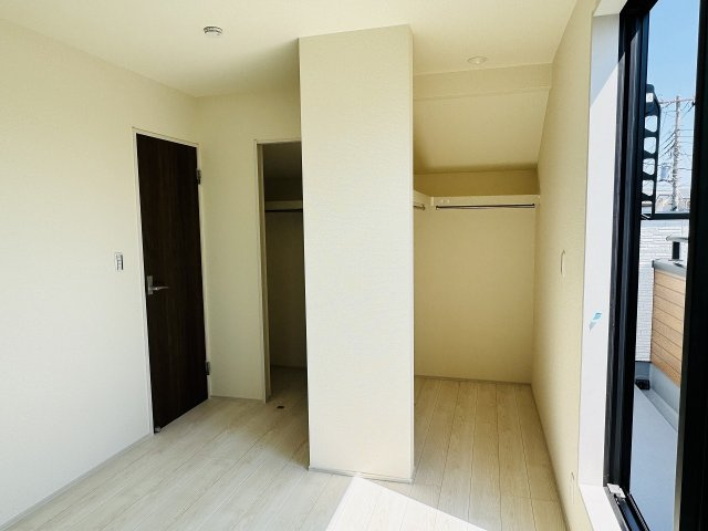 八王子市　散田町　新築一戸建て　２期の収納|～ウォークインクローゼットでお荷物がスッキリ収まります～