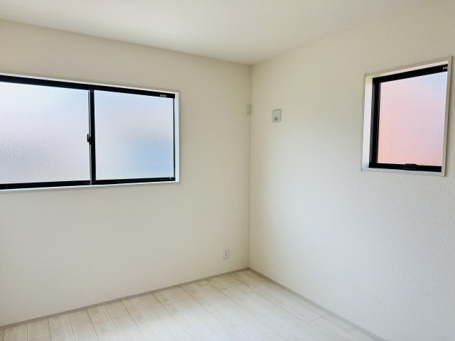 八王子市　散田町　新築一戸建て　２期の子供部屋|～5.25帖の洋室　2面採光で明るく風通しの良いお部屋です～