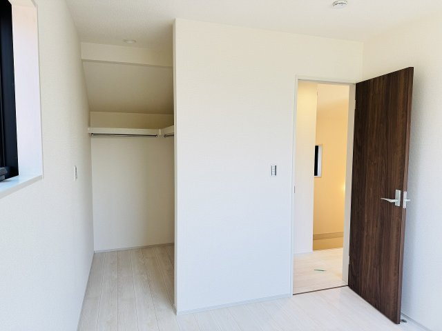 八王子市　散田町　新築一戸建て　２期の収納|～オープンタイプのウォークインクローゼット～