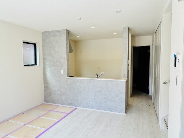 八王子市　散田町　新築一戸建て　２期の収納|～オープンタイプのウォークインクローゼット～
