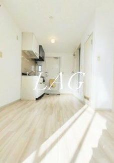 【居間・リビング】 | エターナルシティ | 洋室のお部屋です。