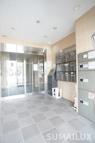 熊本市中央区新屋敷１丁目の賃貸マンションのエントランス