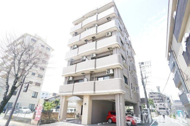 熊本市中央区新屋敷１丁目の賃貸マンションの外観