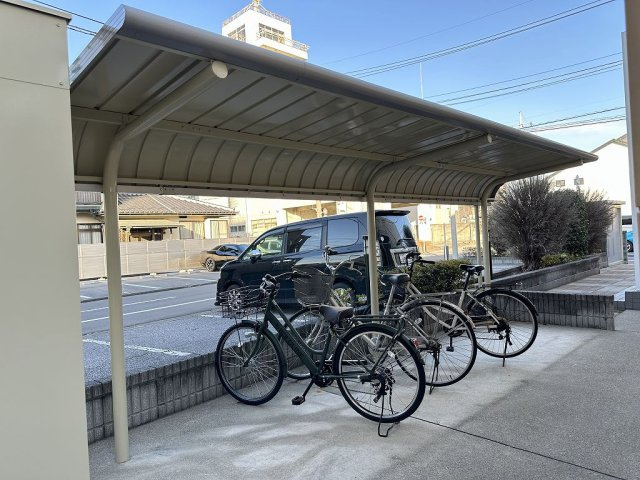 レオパレスノイエブルクのその他|駐輪場