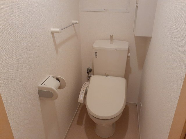ヴィラ・ロイヤルⅡのトイレ|トイレもきれいです