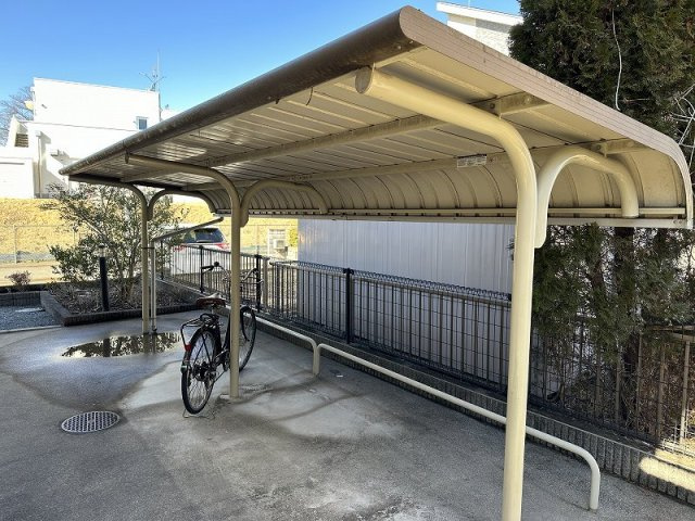 レオパレスカトレアⅡのその他|駐輪場