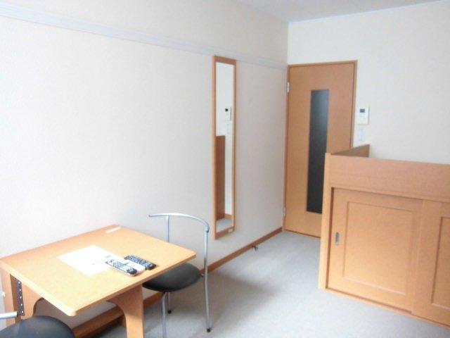 レオパレス新川桜祥の居間・リビング|ゆったりとした居間です