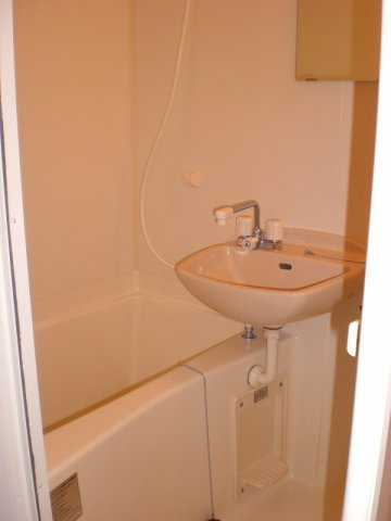 レオパレスディヤハイム　萩の浴室|お風呂です