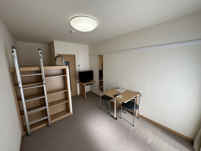 レオパレスシフォンの寝室|使い勝手のいい寝室です