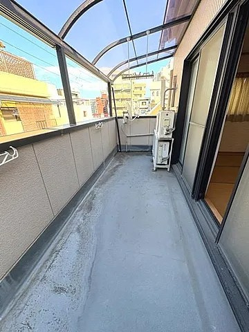 花隈町貸家のバルコニー
