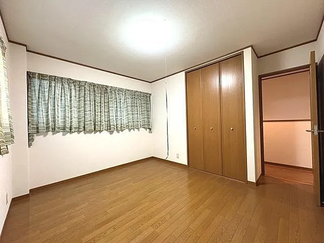 花隈町貸家の居間・リビング