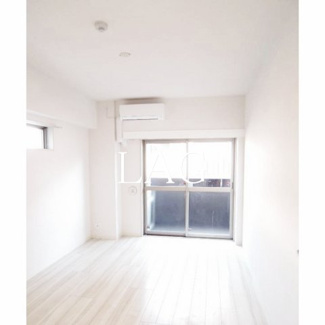 【居間・リビング】 | m-flat(ｴﾑﾌﾗｯﾄ) | 洋室のお部屋です。