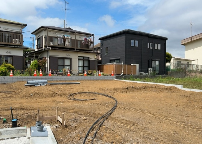 【外観】 | 物件の詳細については、現地を見てわかること以外に、役所や法務局などで調べないとわからないことがあります。そのため、現地に行く場合は、もしこの物件を買ったらどのような生活ができるかをイメージしましょう。