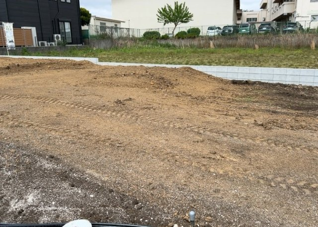 【外観】 | 物件の詳細については、現地を見てわかること以外に、役所や法務局などで調べないとわからないことがあります。そのため、現地に行く場合は、もしこの物件を買ったらどのような生活ができるかをイメージしましょう。