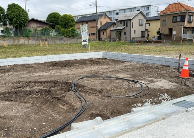 【外観】 | 物件の詳細については、現地を見てわかること以外に、役所や法務局などで調べないとわからないことがあります。そのため、現地に行く場合は、もしこの物件を買ったらどのような生活ができるかをイメージしましょう。
