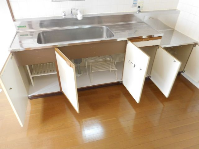 西真上コーポの収納