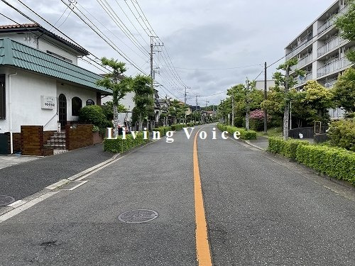 【前面道路含む現地写真】 | 【仲介手数料０円】藤沢市遠藤　中古一戸建て | 藤沢市遠藤　中古一戸建て