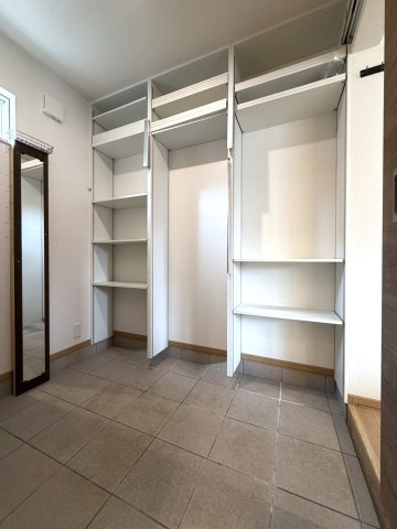 平和2条1丁目の収納|シューズインクローク