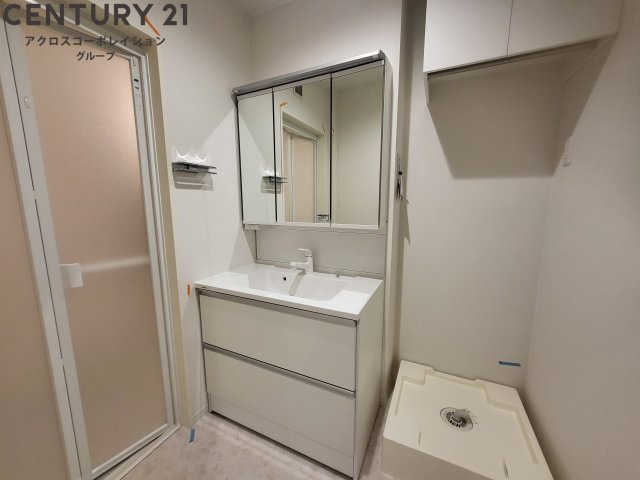 3面鏡で収納もしっかりあります！