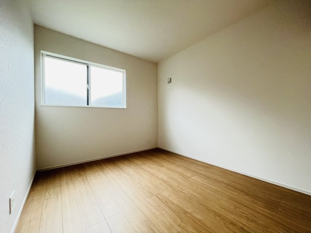 東海市加木屋町唐畑65番5『仲介手数料無料』新築一戸建て・建売の洋室