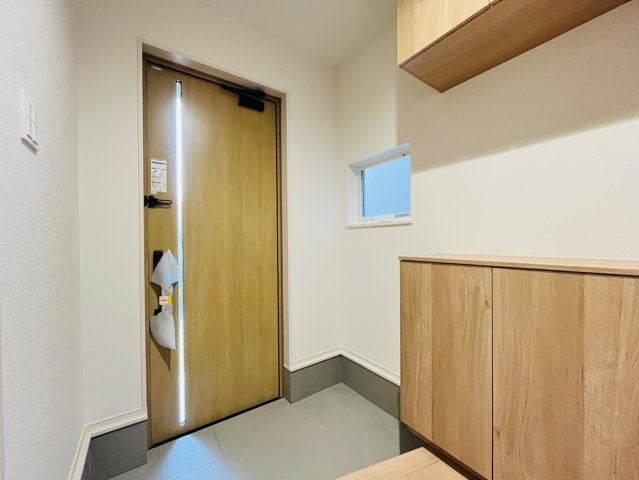 東海市加木屋町唐畑65番5『仲介手数料無料』新築一戸建て・建売の玄関