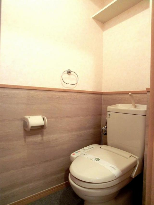 イング大橋南のトイレ|【４３．５０㎡】トイレ（温水洗浄便座・手洗い付き）、とても綺麗で清潔感があります♪