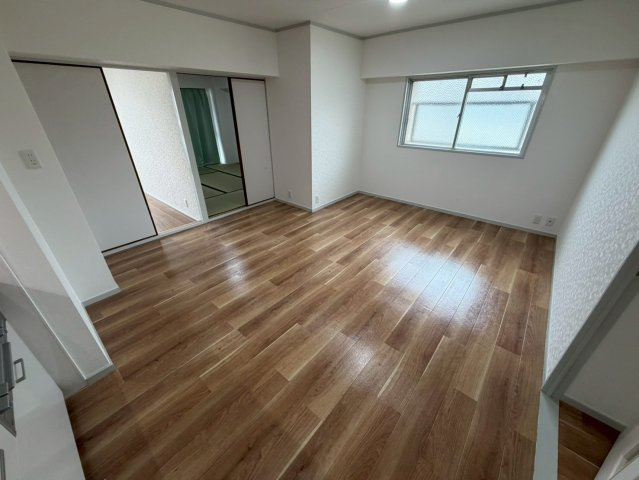 芦屋精道スカイハイツの居間・リビング