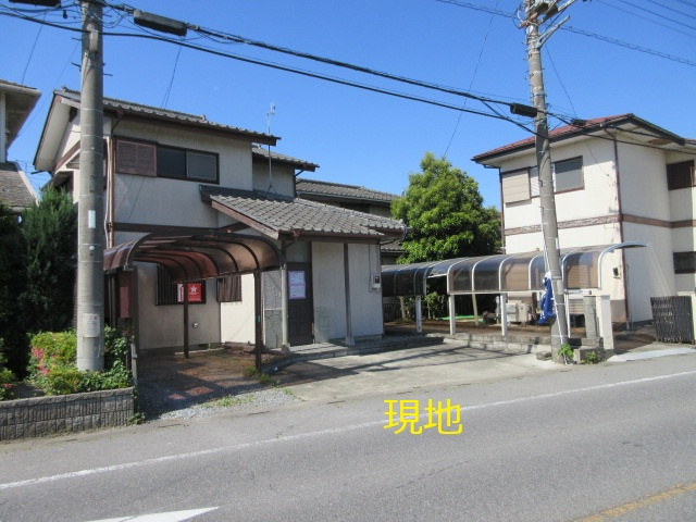 中古戸建　熊谷市江波522-28（リフォーム住宅）の前面道路含む現地写真