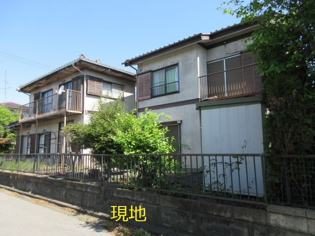 中古戸建　熊谷市江波522-28（リフォーム住宅）の前面道路含む現地写真