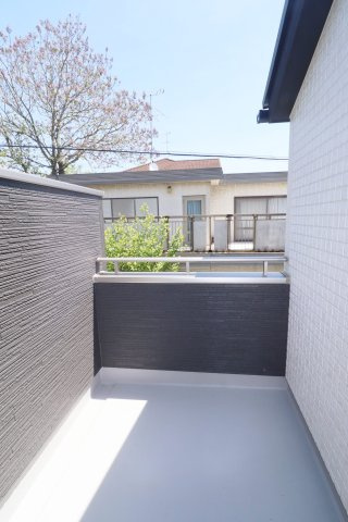 郡山市菜根４丁目　　　　１号棟　　　桜小学校、郡山第３中学区のバルコニー