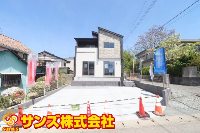 郡山市菜根４丁目　　　　１号棟　　　桜小学校、郡山第３中学区の外観|南側から見た駐車場を含む外観♪
