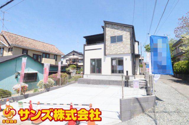 郡山市菜根４丁目　　　　１号棟　　　桜小学校、郡山第３中学区の外観|南東側から見た駐車場を含む外観♪