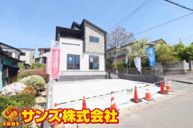 郡山市菜根４丁目　　　　１号棟　　　桜小学校、郡山第３中学区の外観|南西側から見た駐車場を含む外観♪
