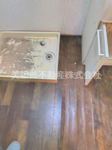 ６６８０３　岐阜市切通中古戸建ての洗面所