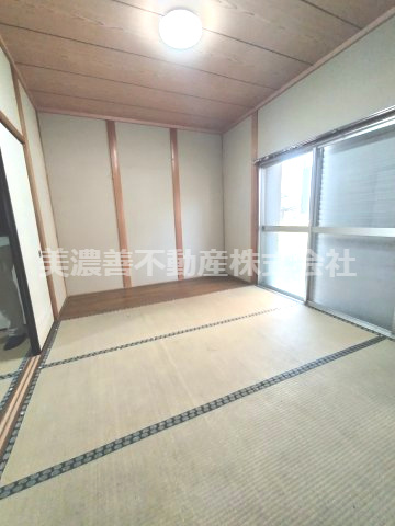 ６６８０３　岐阜市切通中古戸建ての和室