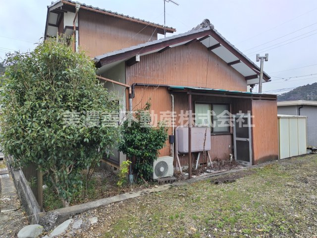 ６６７５３　岐阜市三田洞中古戸建ての外観