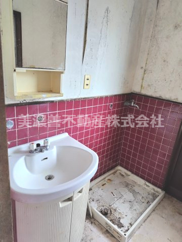 ６６７５３　岐阜市三田洞中古戸建ての洗面所