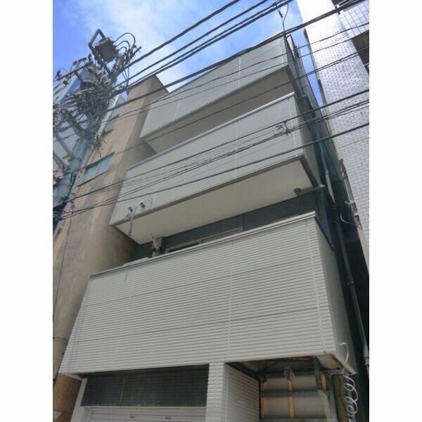 アーク池袋のエントランス
