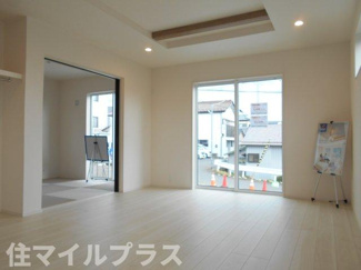 【居間・リビング】 | 郡山市菜根4丁目新築一戸建て1棟 | おしゃれな居間です