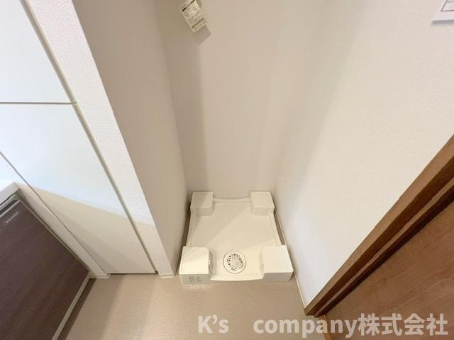 茅ヶ崎市幸町　リストレジデンス茅ヶ崎のランドリースペース