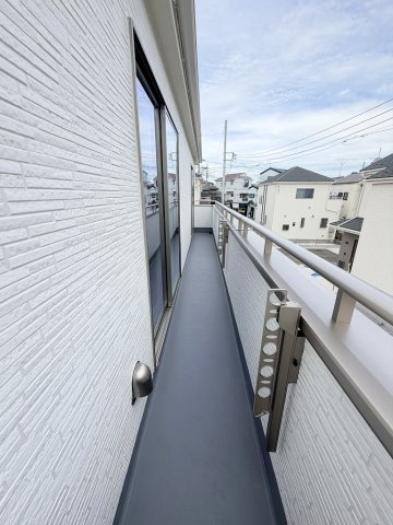 三郷市戸ケ崎5丁目　新築戸建　全10棟　E号棟のバルコニー|南向きバルコニーにて陽当り良好