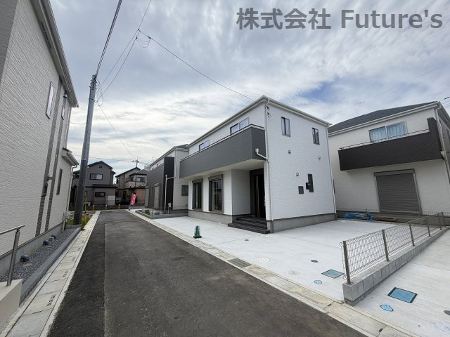 三郷市戸ケ崎5丁目　新築戸建　全10棟　E号棟の前面道路含む現地写真|前面道路含む現地写真です。