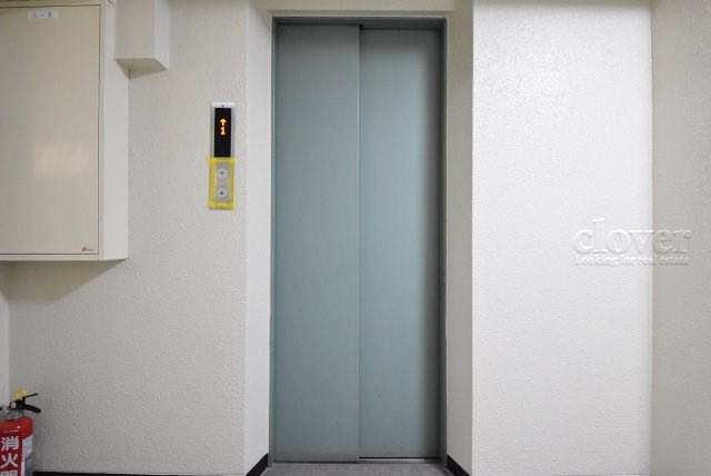 【設備】 | 中落合マンション | 無いと困ってしまう設備の筆頭がエレベーター。定期的なメンテナンスが必要な大型機械です。よく整備されていることをご確認ください。～即日のご見学可能～　お問合せはお気軽にどうぞ。