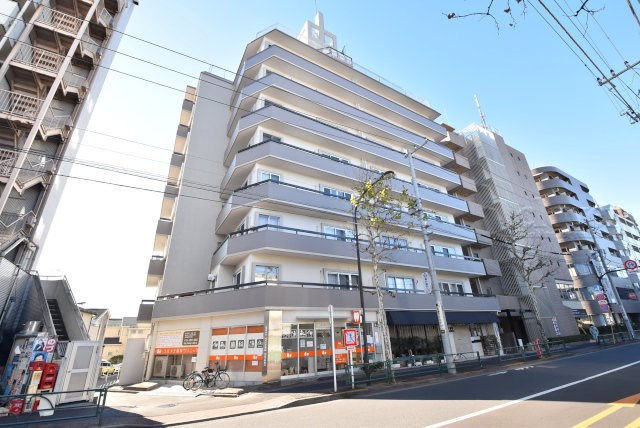 【現況写真】 | 中落合マンション | 前面道路と外観の様子です。～即日のご見学可能～　お問合せはお気軽にどうぞ。